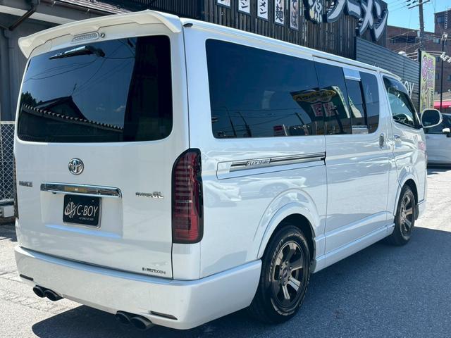 ハイエースバン