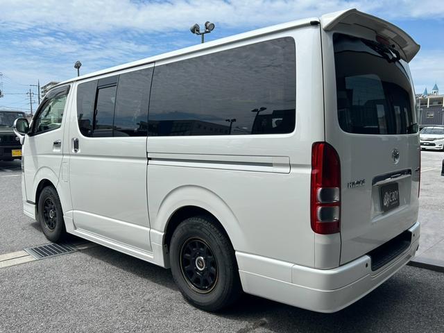 ハイエースバン
