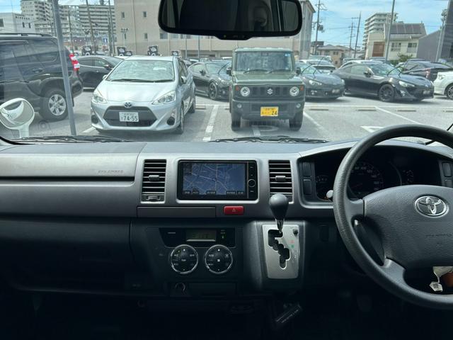 ハイエースバン
