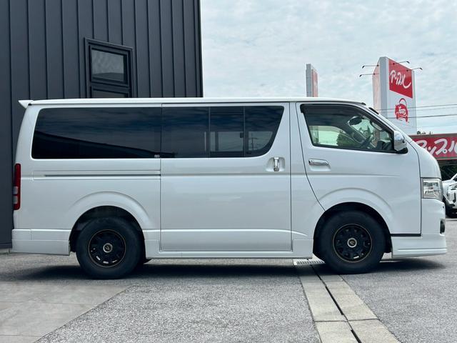ハイエースバン