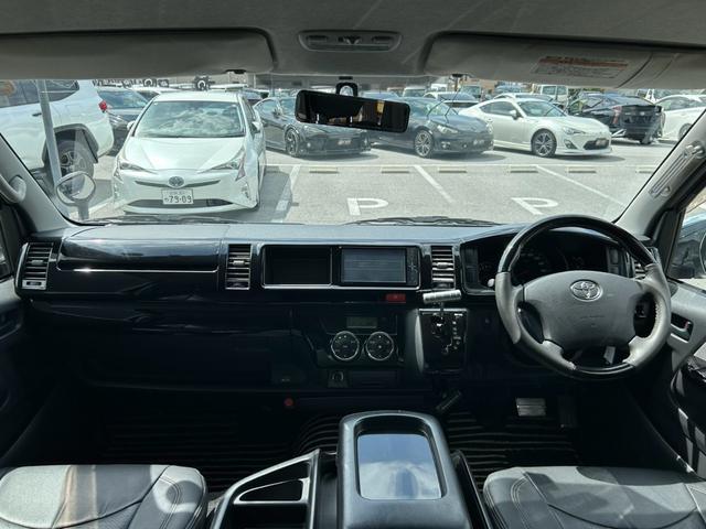 ハイエースバン